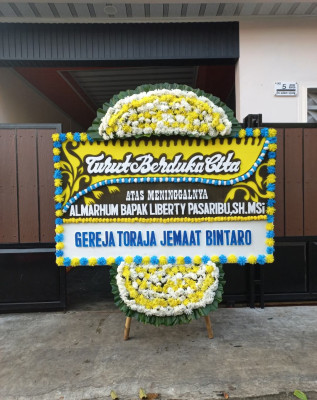 Papan Bunga Duka di Pulau Harapan