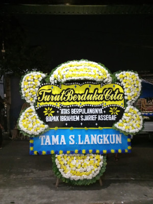 Papan Bunga Duka di Pulau Harapan